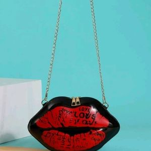 Nwt 💋 lip purse